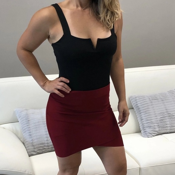 Black bodysuit low cut one piece sleeveless top size XS and small NWT - Picture 5 of 7